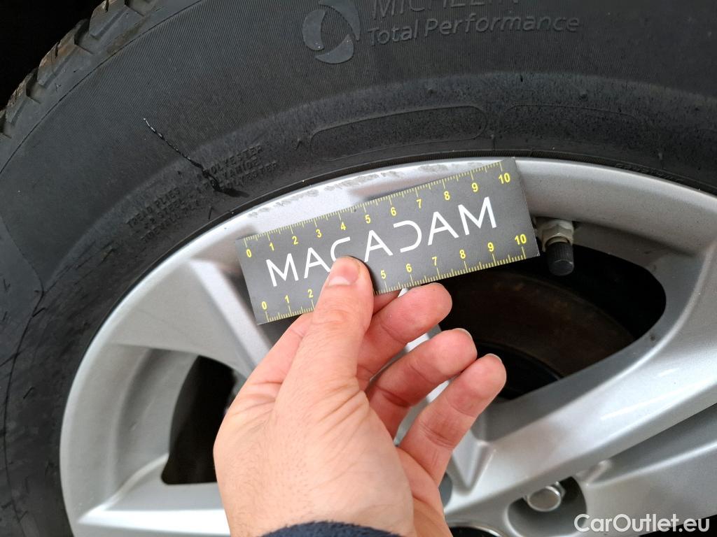  Toyota  Corolla TOYOTA  5p Berline Hybride 122h Dynamic Business #18