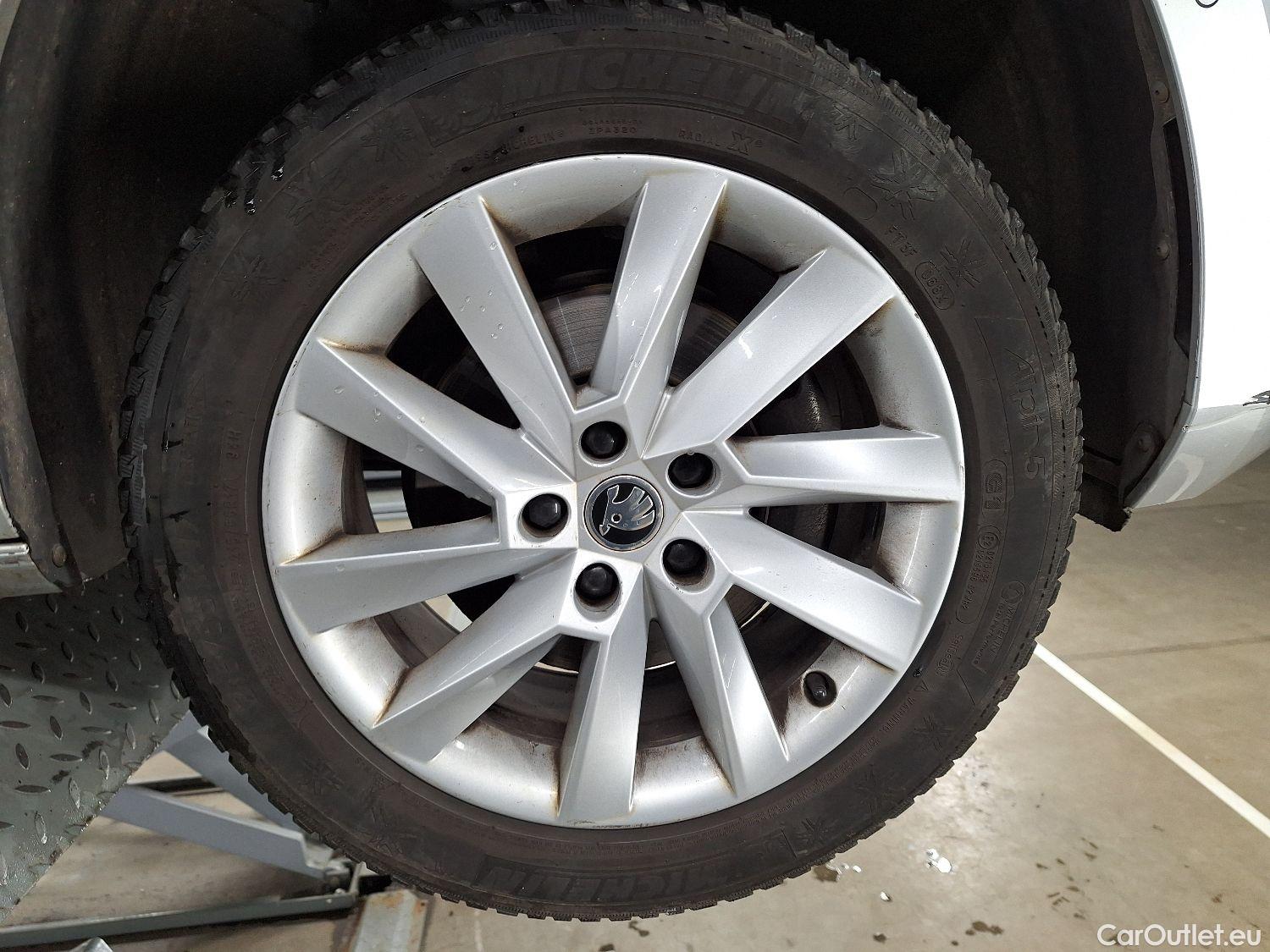  Skoda  Superb Skoda,  Combi FL'19, Skoda  Combi 2.0 CRTDI 90kW DSG7 Clever+ 5d #4