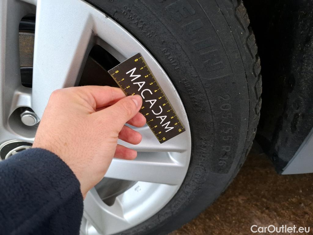  Toyota  Corolla TOYOTA  5p Berline Hybride 122h Dynamic Business #17