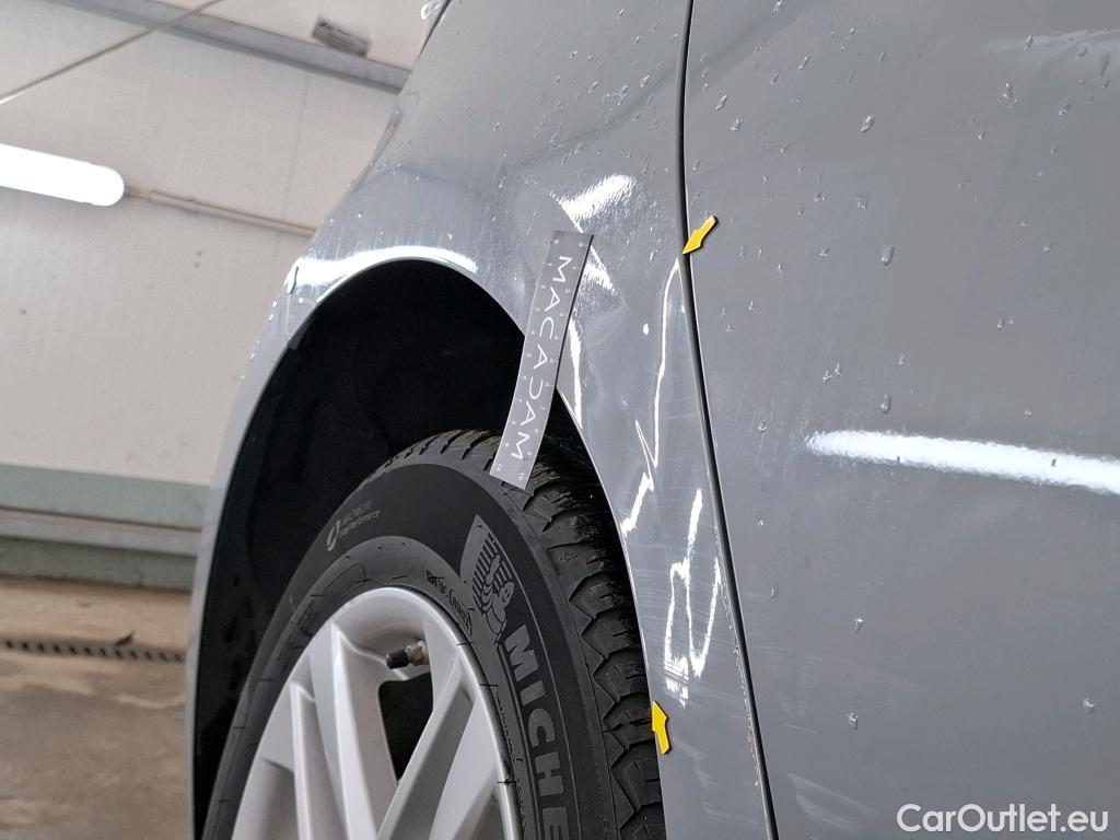  Toyota  Corolla TOYOTA  5p Berline Hybride 122h Dynamic Business #3