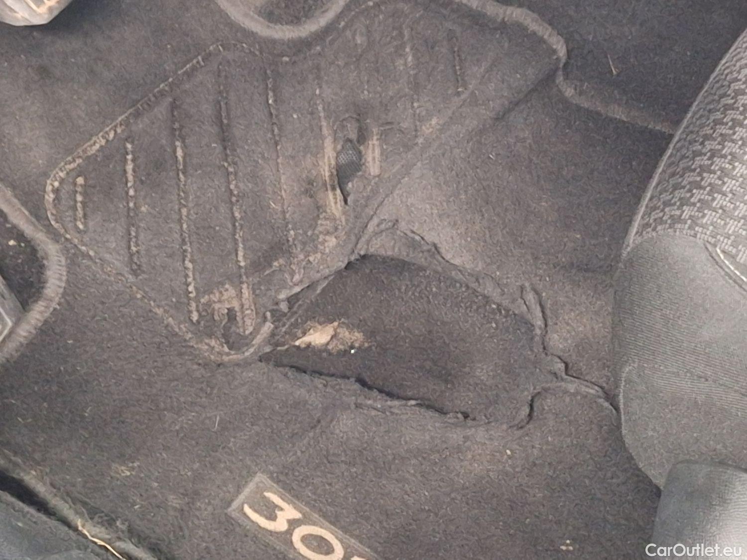  Peugeot  308 Peugeot,  SW FL'17, Peugeot  SW 1.5 BlueHDi 130 S&S Active Pack 5d #29