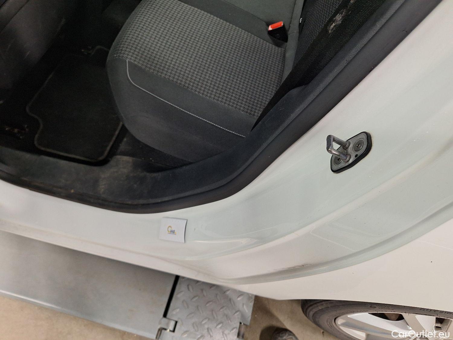  Peugeot  308 Peugeot,  SW FL'17, Peugeot  SW 1.5 BlueHDi 130 S&S Active Pack 5d #25