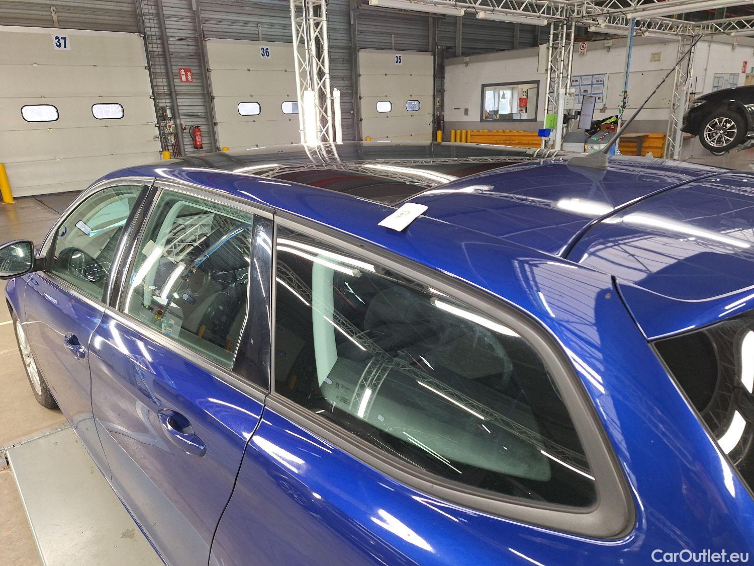  Peugeot  308 Peugeot,  SW FL'17, Peugeot  SW 1.5 BlueHDi 130 DPF S&S Active 5d #48