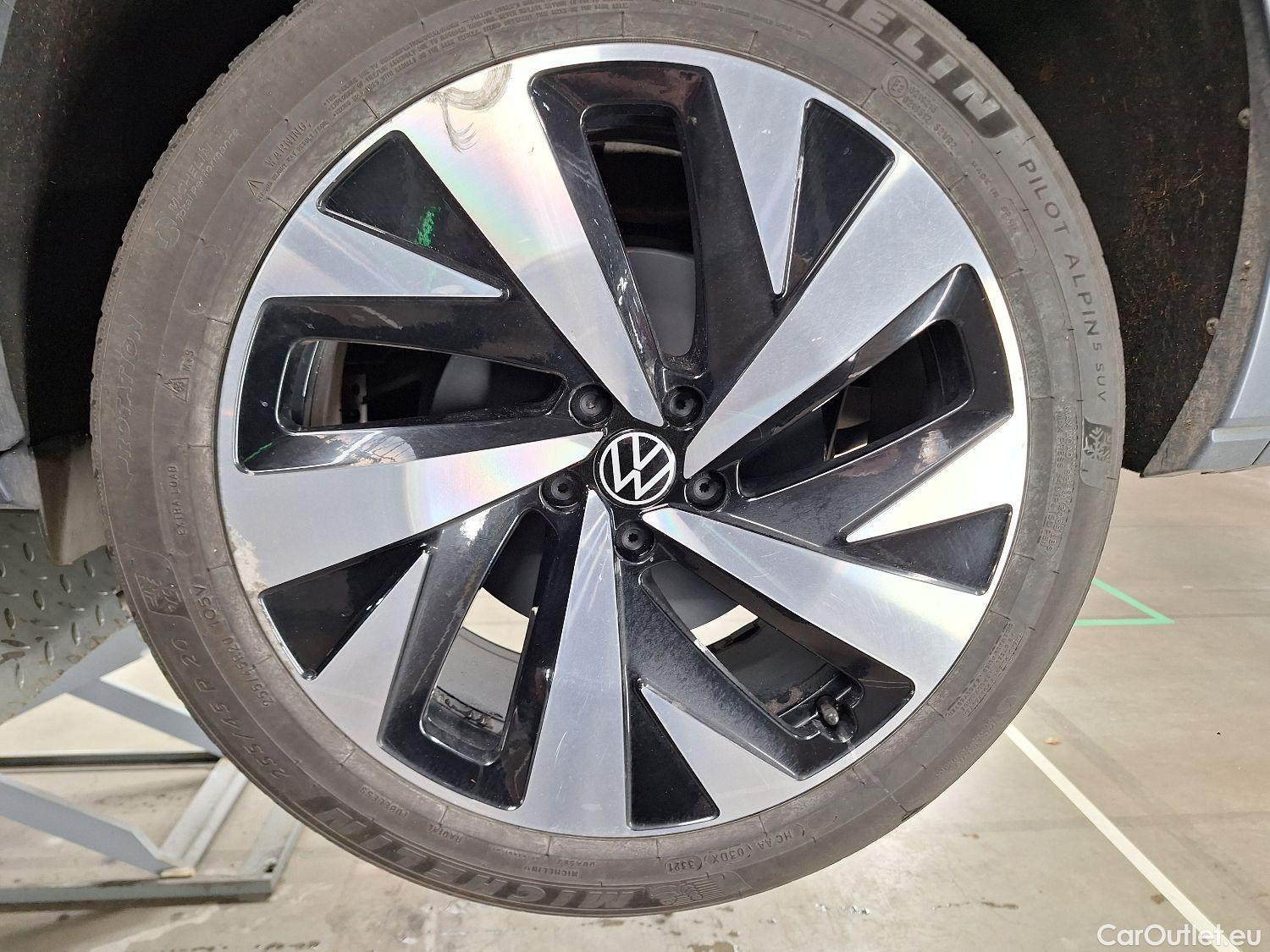  Volkswagen  ID.4 VW,  '20 BEV, Volkswagen   1st 5d #7