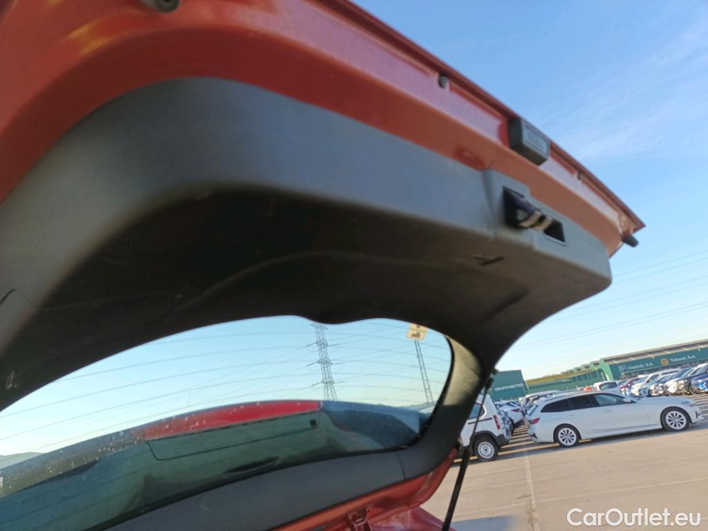  KIA  Niro KIA  / 2019 / 5P / crossover 1.6 GDi HEV 104kW (141CV) Drive #27