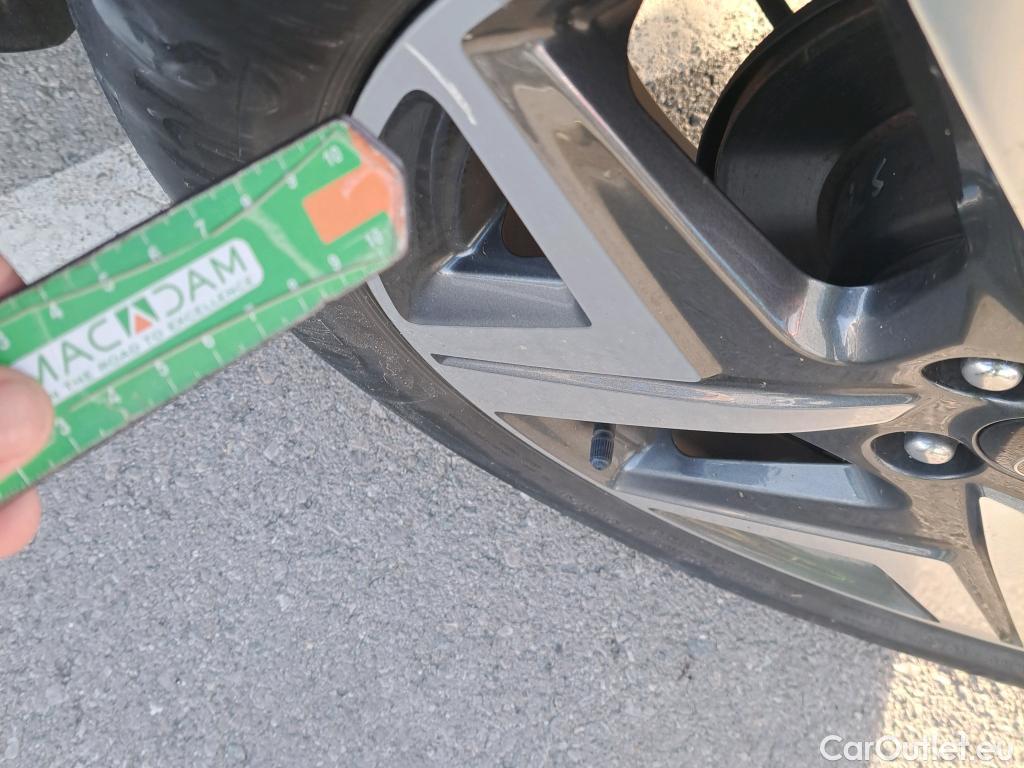  Hyundai  Bayon HYUNDAI  / 2021 / 5P / todoterreno 1.0 TGDI 74kW (100CV) Tecno #25