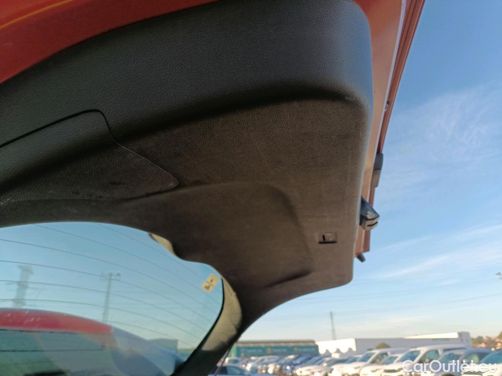  KIA  Niro KIA  / 2019 / 5P / crossover 1.6 GDi HEV 104kW (141CV) Drive #28