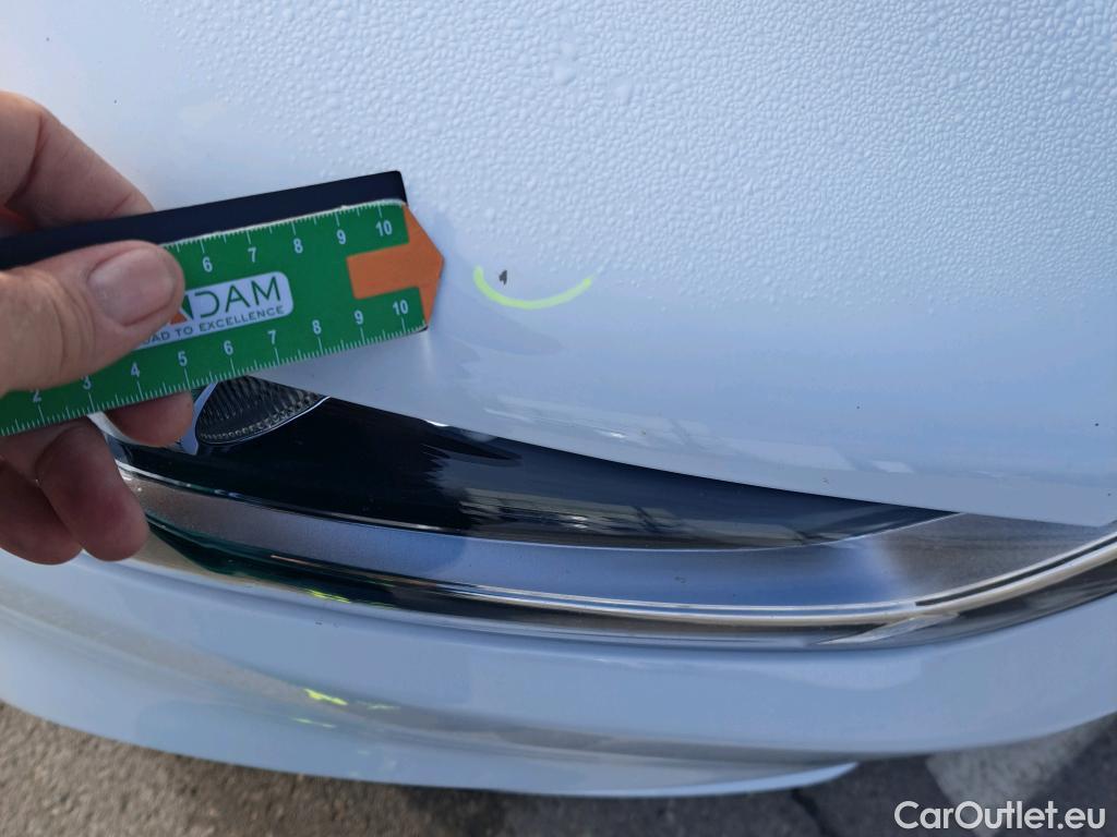  Ford  Mondeo FORD  / 2014 / 4P / sedán 2.0 Híbrido 137kW (187CV) Titanium HEV #16