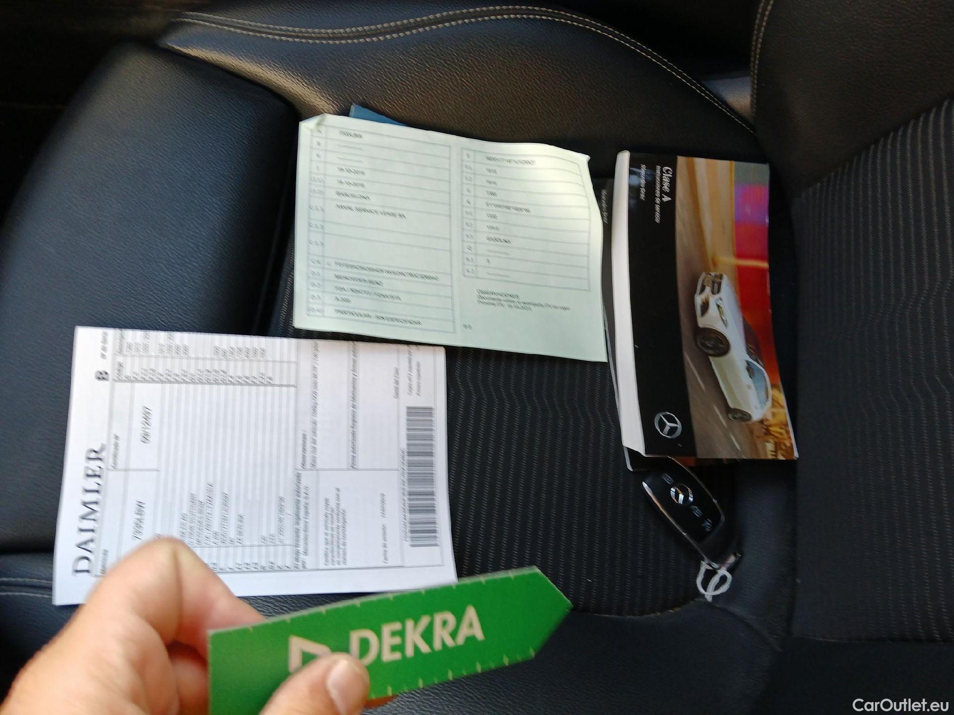  Mercedes  A-Klasse MERCEDES-BENZ Clase A / 2018 / 4P / sedán Sedán A 200 #1