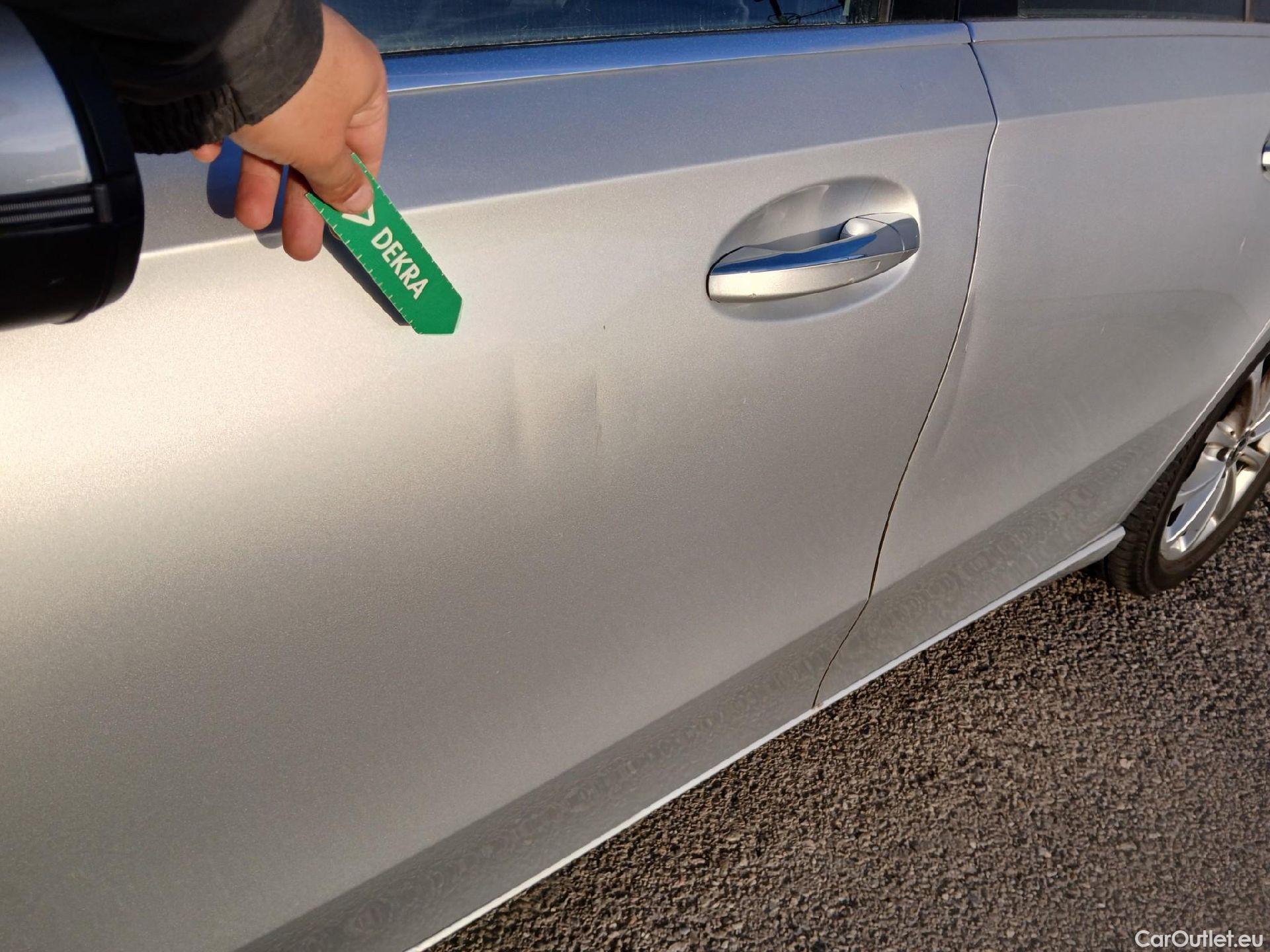  Mercedes  A-Klasse MERCEDES-BENZ Clase A / 2018 / 4P / sedán Sedán A 200 #14