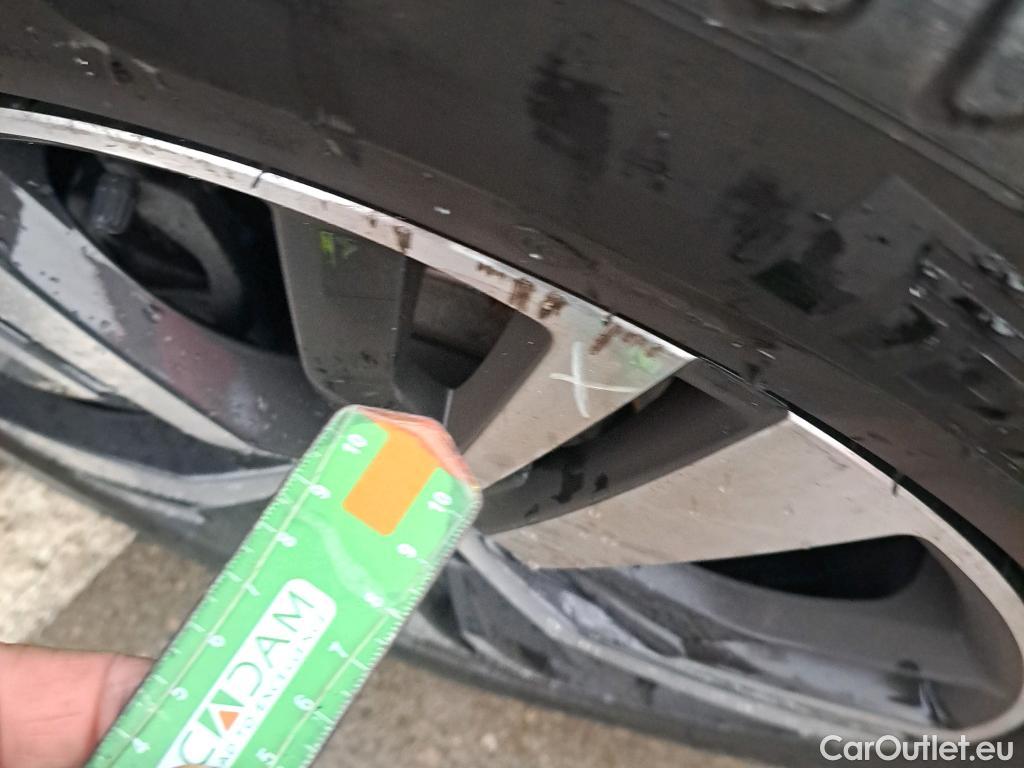  Peugeot  3008 PEUGEOT  / 2020 / 5P / todoterreno 1.5 BlueHDi 96kW (130CV) S&S Allure EAT8 #2