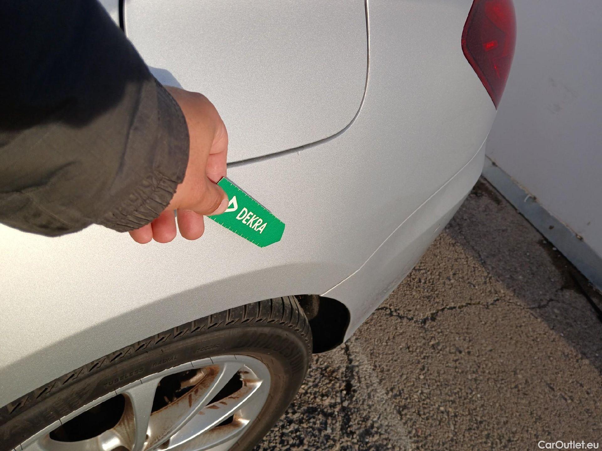  Mercedes  A-Klasse MERCEDES-BENZ Clase A / 2018 / 4P / sedán Sedán A 200 #18