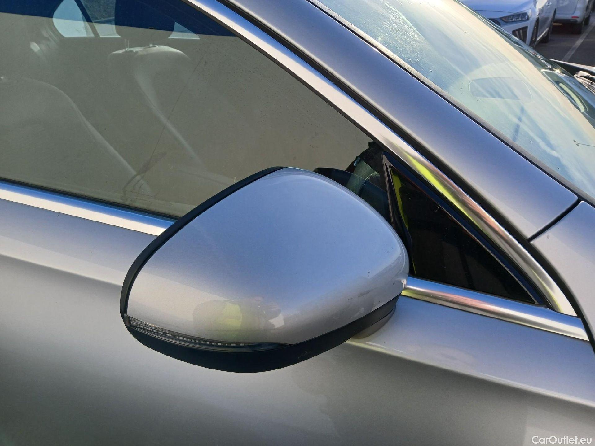  Mercedes  A-Klasse MERCEDES-BENZ Clase A / 2018 / 4P / sedán Sedán A 200 #32