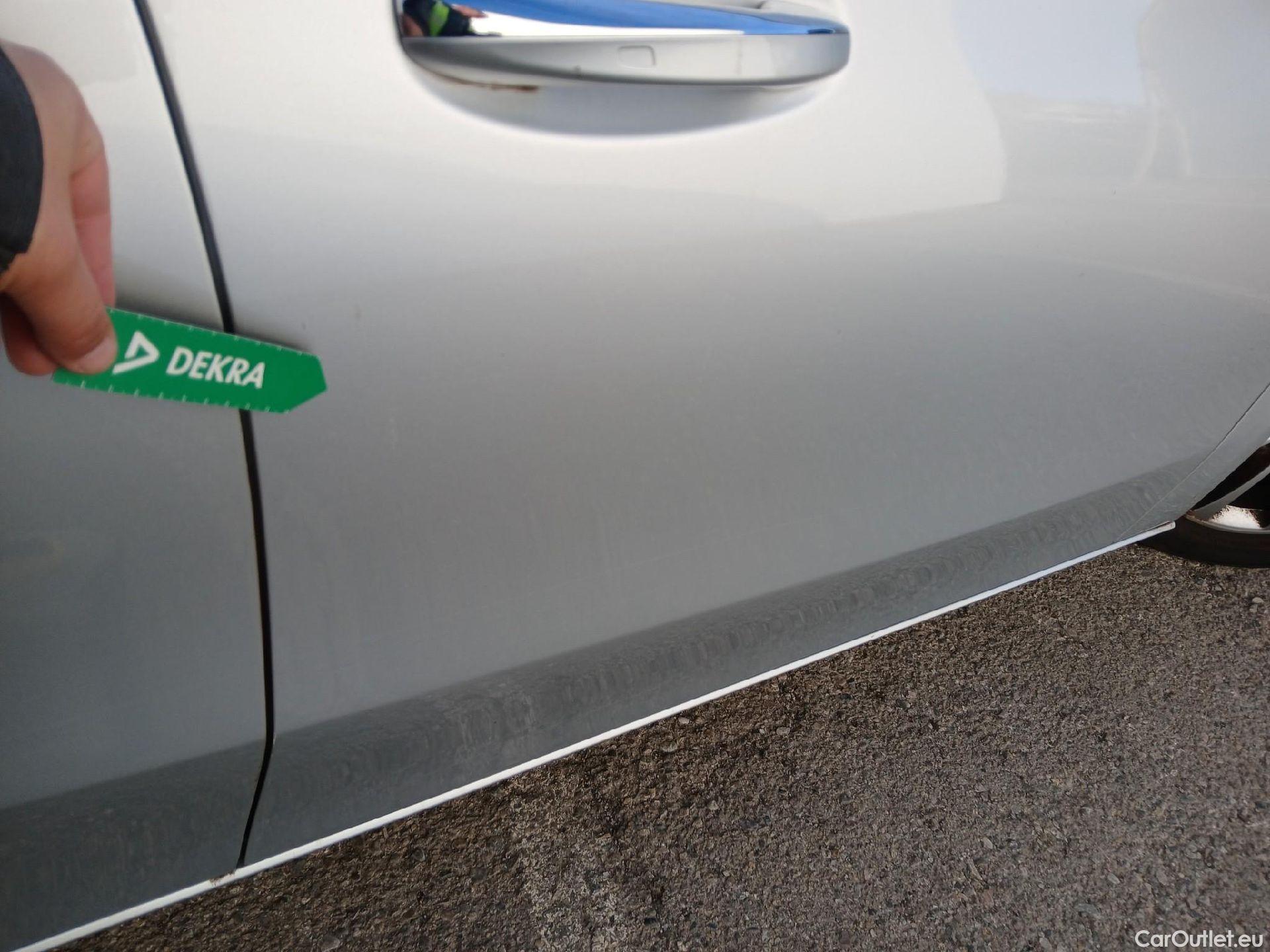  Mercedes  A-Klasse MERCEDES-BENZ Clase A / 2018 / 4P / sedán Sedán A 200 #30