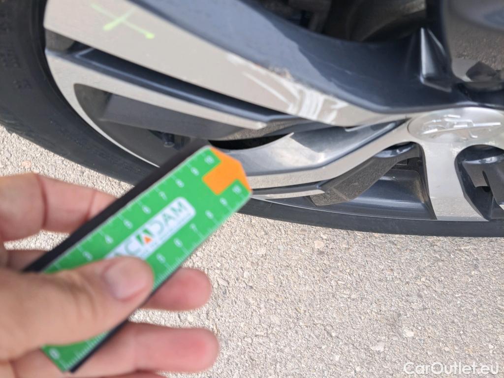  Peugeot  3008 PEUGEOT  / 2020 / 5P / todoterreno 1.2 PureTech 96KW S&S Allure Pack EAT8 #2