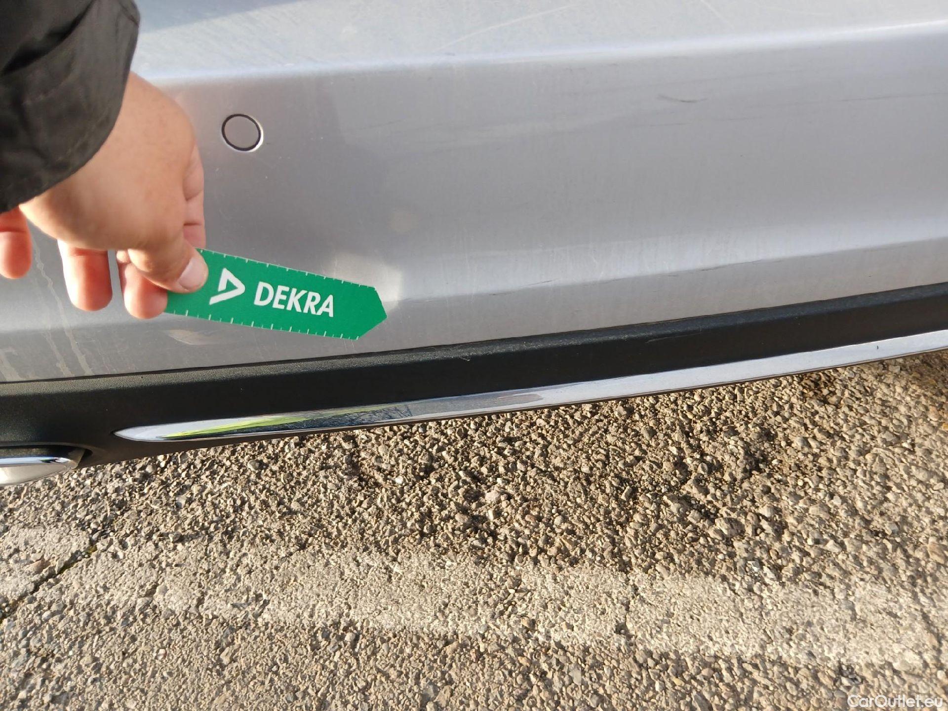  Mercedes  A-Klasse MERCEDES-BENZ Clase A / 2018 / 4P / sedán Sedán A 200 #20