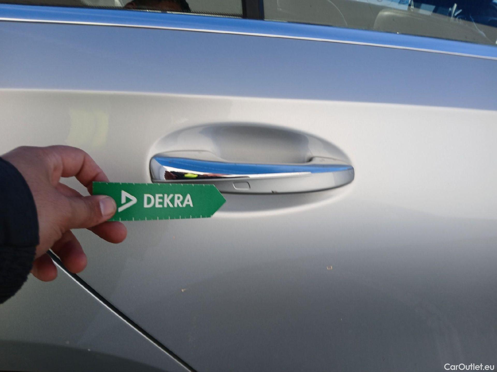  Mercedes  A-Klasse MERCEDES-BENZ Clase A / 2018 / 4P / sedán Sedán A 200 #27