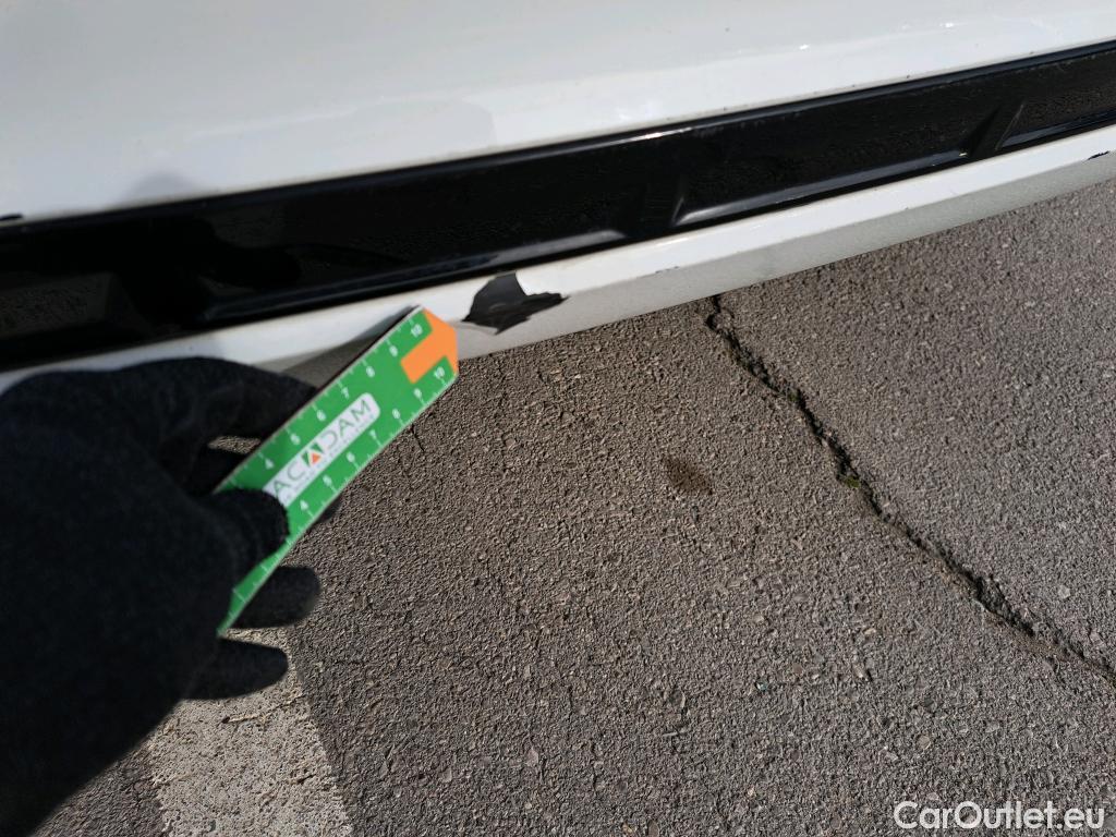  Volvo  XC60 VOLVO  / 2017 / 5P / todoterreno 2.0 D4 AWD R-Design B Auto #29