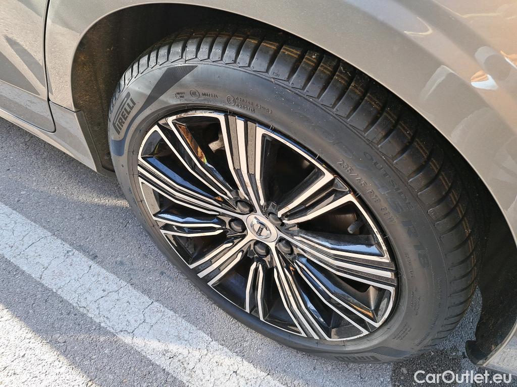  Volvo  V60 VOLVO  / 2018 / 5P / familiar 2.0 T6 AWD Recharge Inscription Auto #6