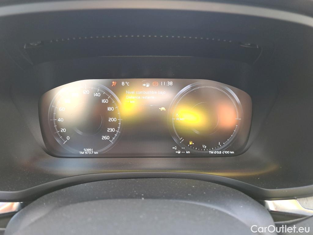  Volvo  V60 VOLVO  / 2018 / 5P / familiar 2.0 T6 AWD Recharge Inscription Auto #14