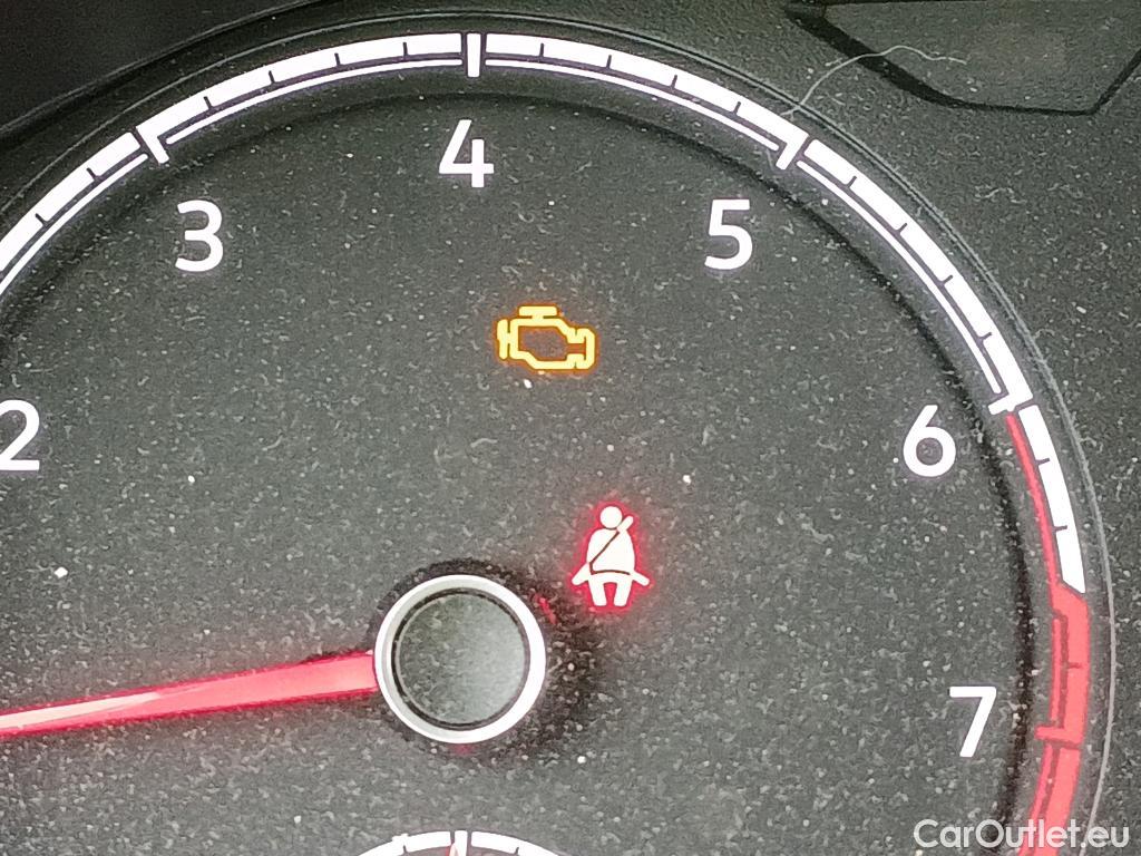  Volkswagen  Polo VOLKSWAGEN  / 2017 / 5P / berlina con portón Advanced 1.0 TSI 70kW (95CV) (CX) #28