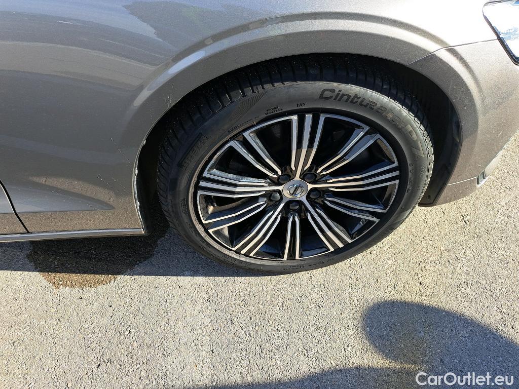  Volvo  V60 VOLVO  / 2018 / 5P / familiar 2.0 T6 AWD Recharge Inscription Auto #8