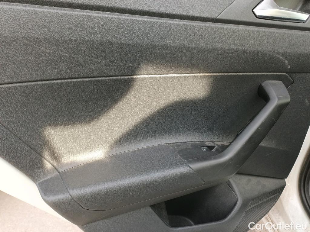  Volkswagen  Polo VOLKSWAGEN  / 2017 / 5P / berlina con portón Advanced 1.0 TSI 70kW (95CV) (CX) #10