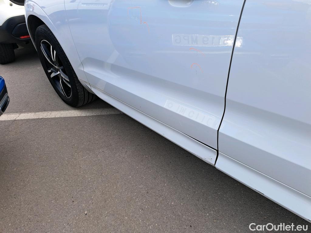  Volvo  XC60 VOLVO  / 2017 / 5P / todoterreno 2.0 D4 AWD R-Design B Auto #24