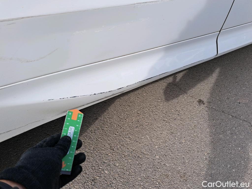  Volvo  XC60 VOLVO  / 2017 / 5P / todoterreno 2.0 D4 AWD R-Design B Auto #54