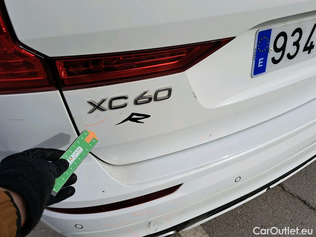  Volvo  XC60 VOLVO  / 2017 / 5P / todoterreno 2.0 D4 AWD R-Design B Auto #8