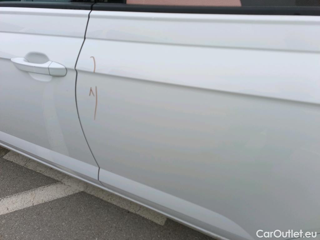  Volkswagen  Polo VOLKSWAGEN  / 2017 / 5P / berlina con portón Advanced 1.0 TSI 70kW (95CV) (CX) #15