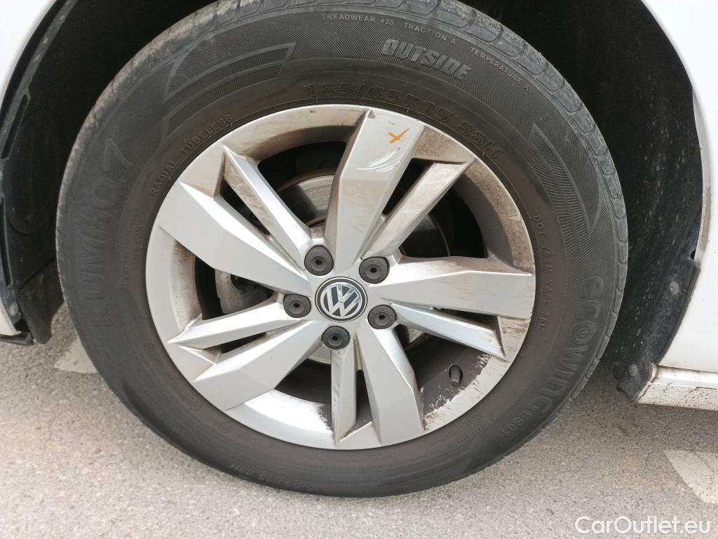  Volkswagen  Polo VOLKSWAGEN  / 2017 / 5P / berlina con portón Advanced 1.0 TSI 70kW (95CV) (CX) #7