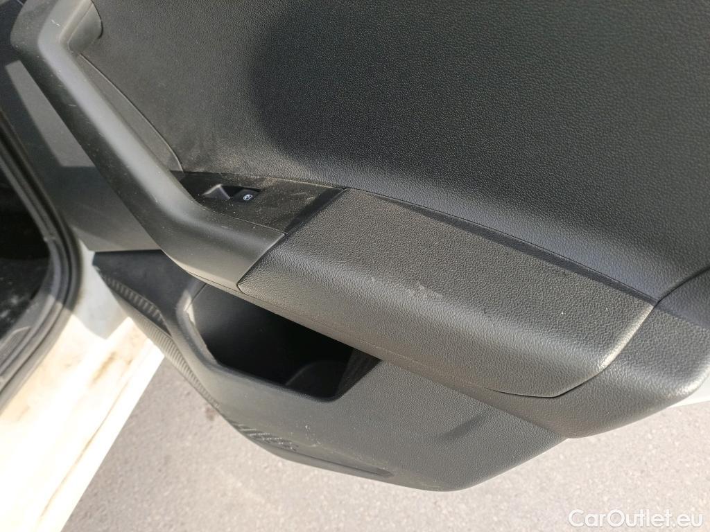  Volkswagen  Polo VOLKSWAGEN  / 2017 / 5P / berlina con portón Advanced 1.0 TSI 70kW (95CV) (CX) #13