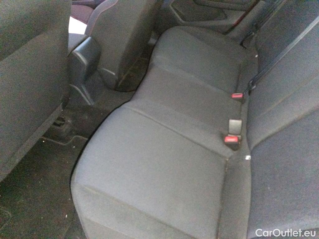  Seat  Ibiza SEAT  / 2017 / 5P / berlina con portón 1.0 TSI 81kW (110CV) FR Plus(SP) #10