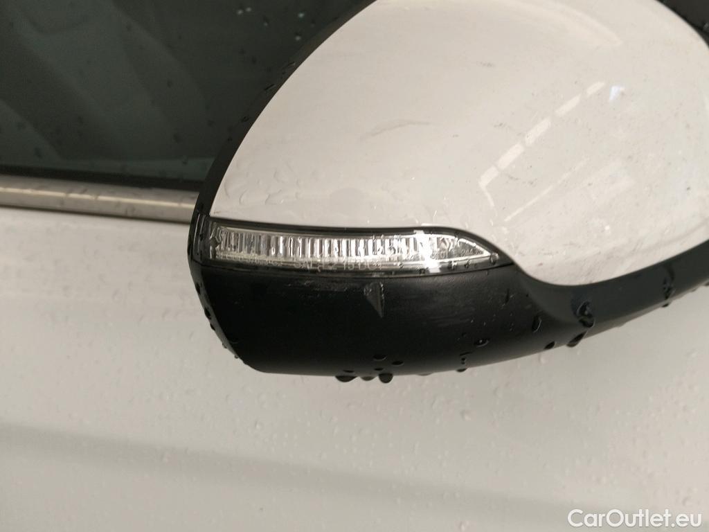  Hyundai   Ioniq HYUNDAI / 2019 / 5P / berlina con portón 1.6 GDI HEV Tecno DCT #12