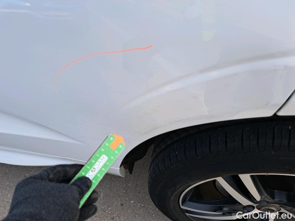  Volvo  XC60 VOLVO  / 2017 / 5P / todoterreno 2.0 D4 AWD R-Design B Auto #12