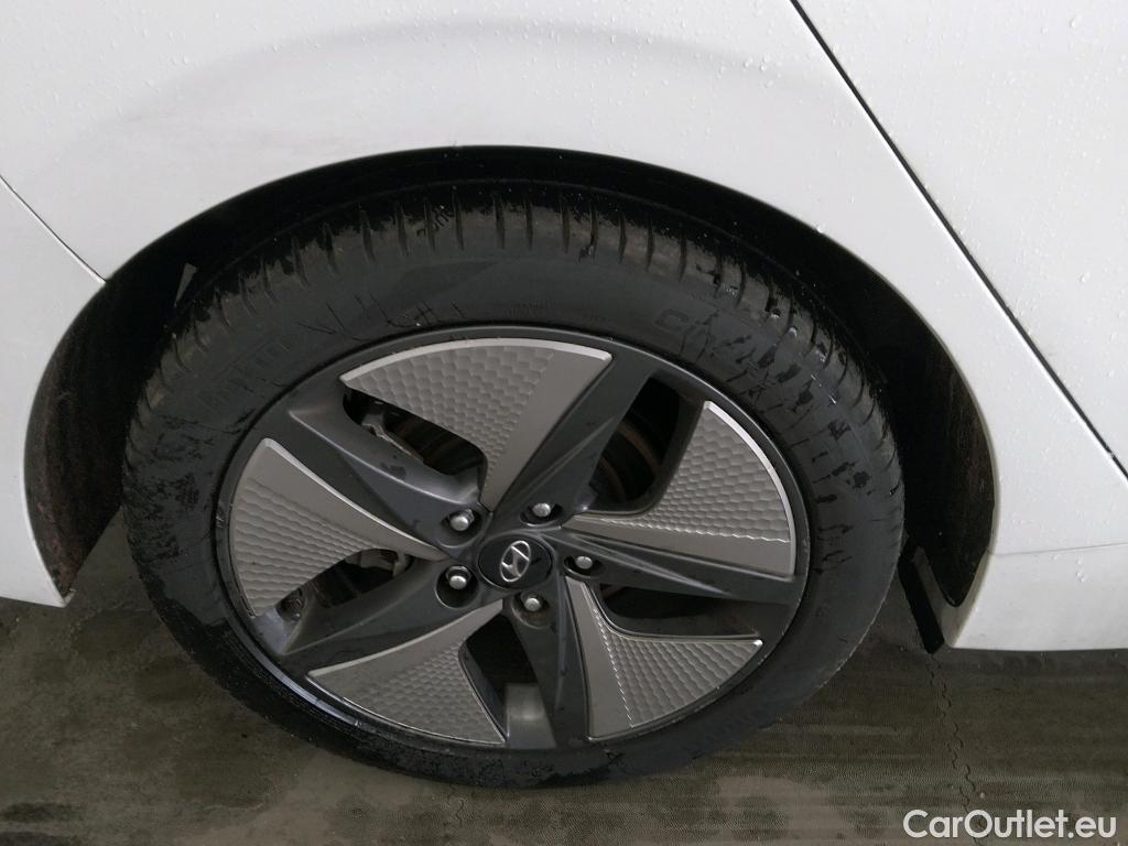  Hyundai   Ioniq HYUNDAI / 2019 / 5P / berlina con portón 1.6 GDI HEV Tecno DCT #5