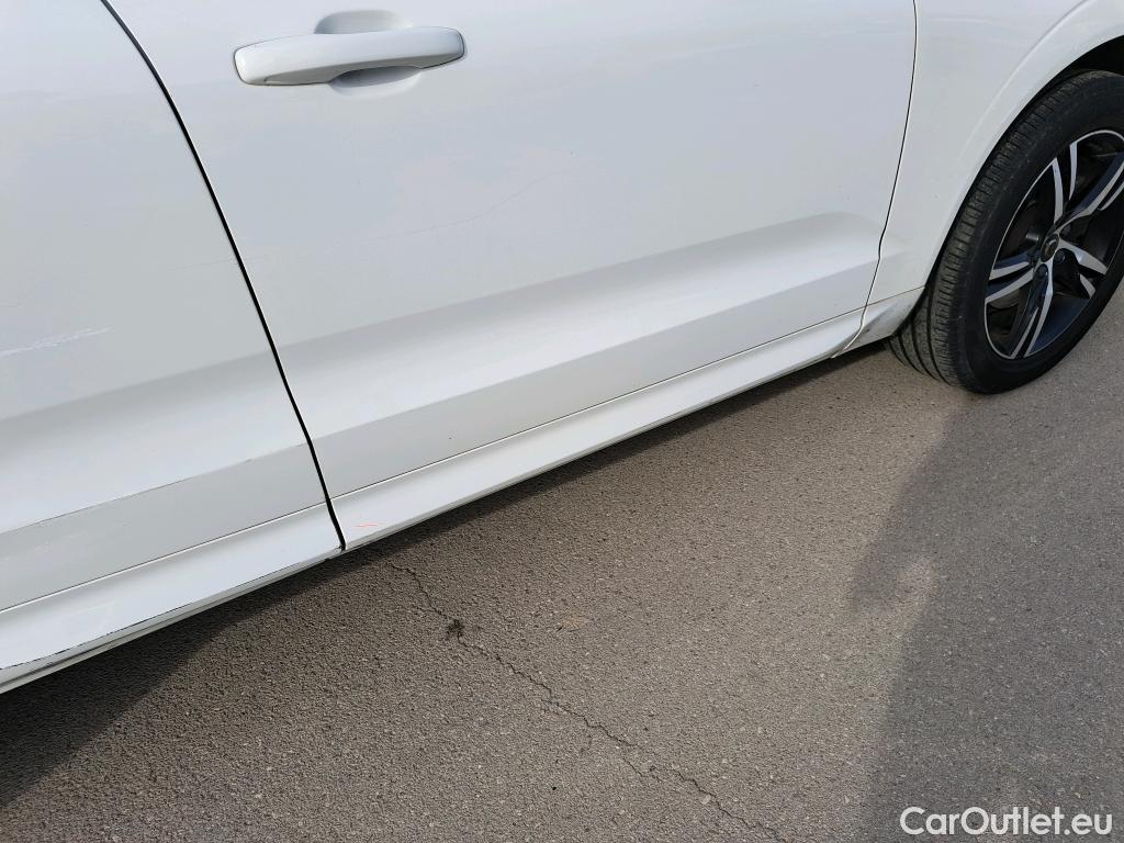  Volvo  XC60 VOLVO  / 2017 / 5P / todoterreno 2.0 D4 AWD R-Design B Auto #45