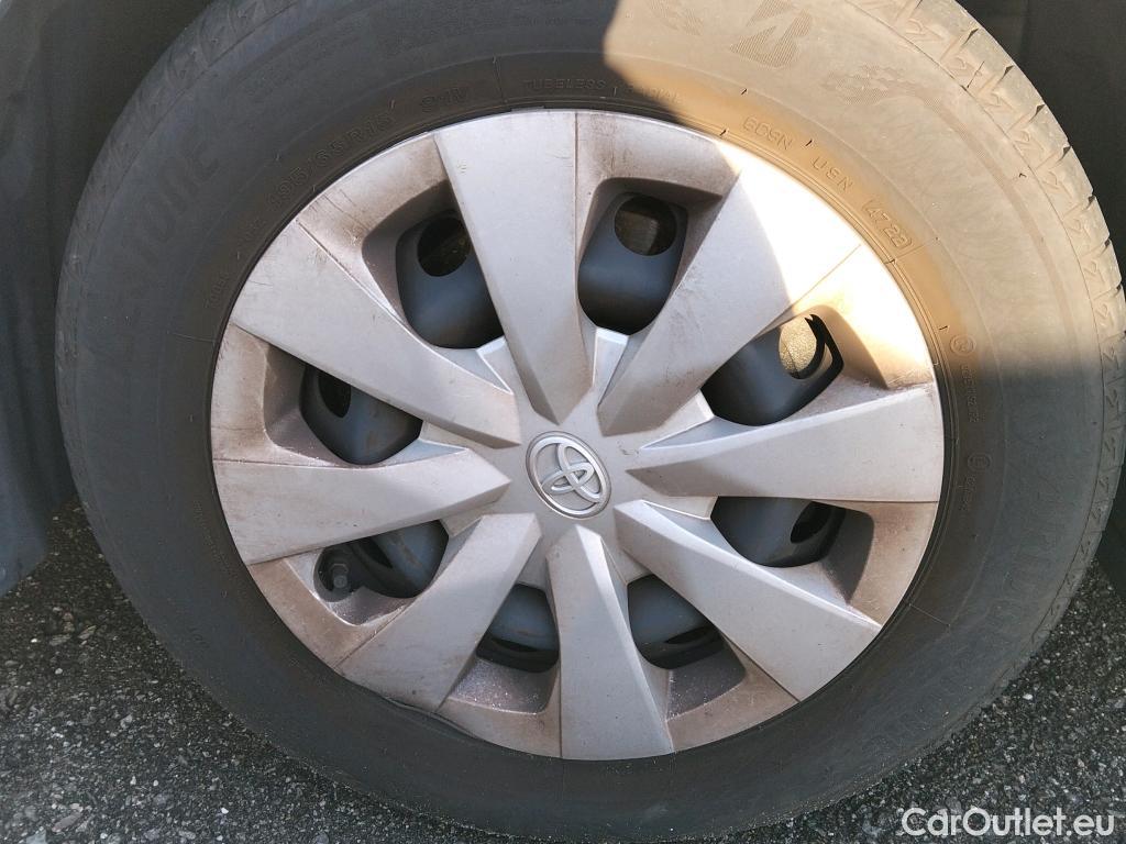  Toyota  Corolla TOYOTA  / 2019 / 5P / familiar 1.8 125H BUSINESS E-CVT TOURING SPORT #17