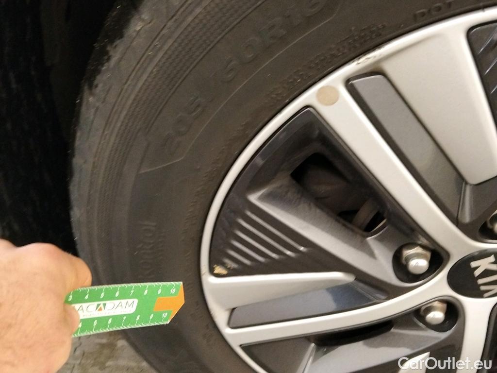  KIA  Niro KIA  / 2019 / 5P / crossover 1.6 GDi HEV 104kW (141CV) Drive #8