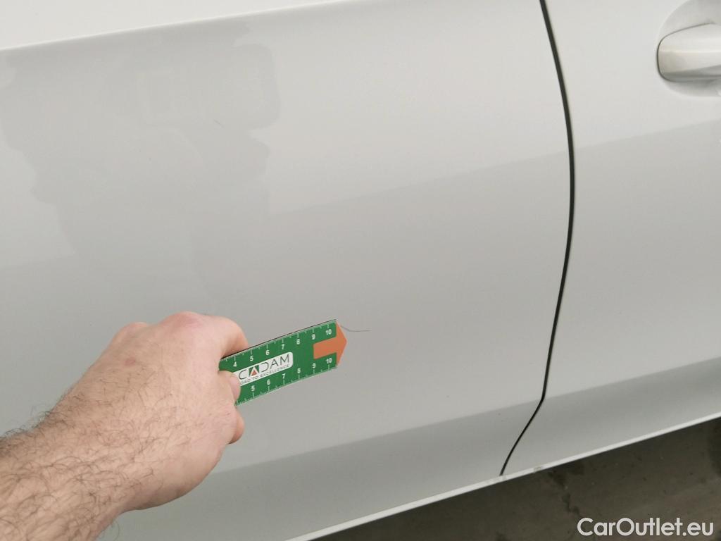  Mercedes  A-Klasse MERCEDES-BENZ Clase A / 2018 / 4P / sedán Sedán A 250 e #10