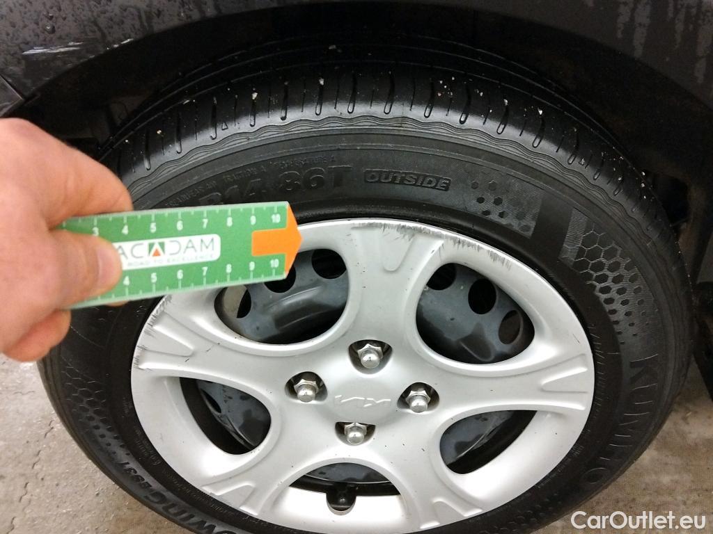  KIA  Picanto KIA  / 2020 / 5P / berlina con portón 1.0 DPi 49kW (67CV) Concept #26