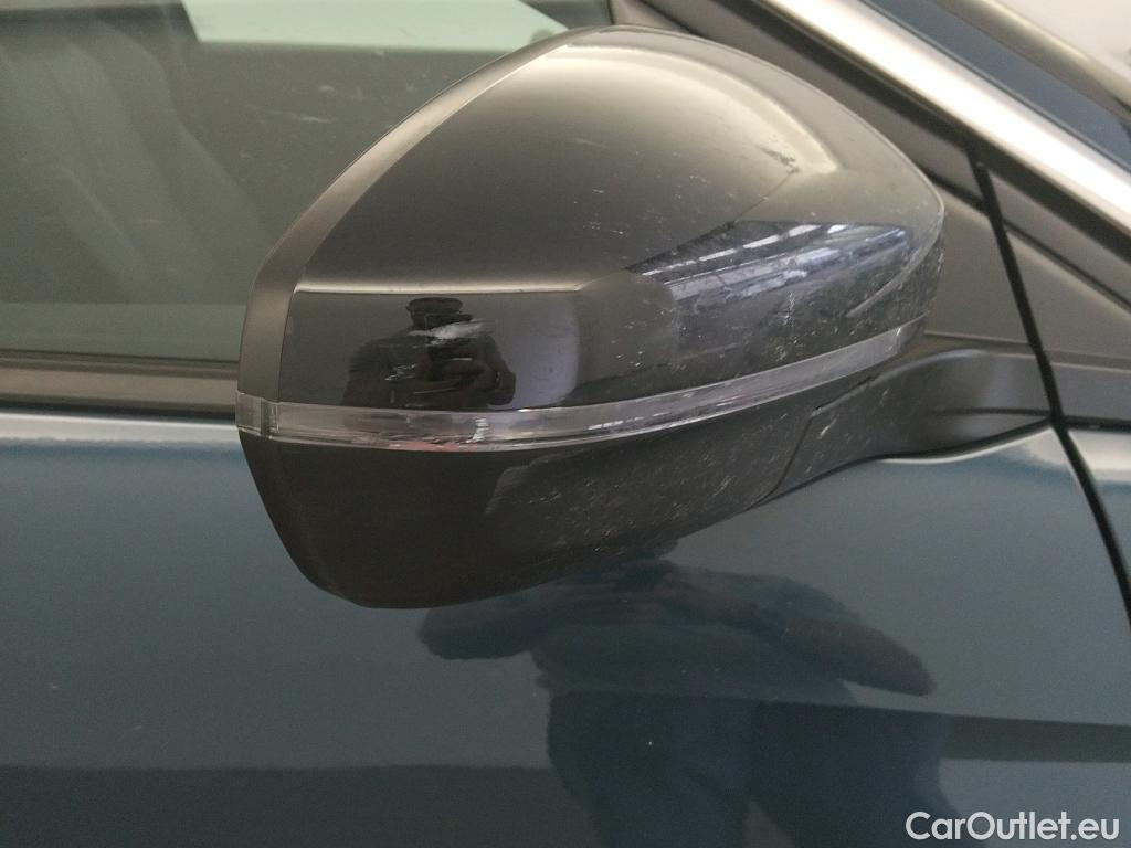  Peugeot  3008  Allure Pack 1.5 HDi 130CV AT8 E6d #39