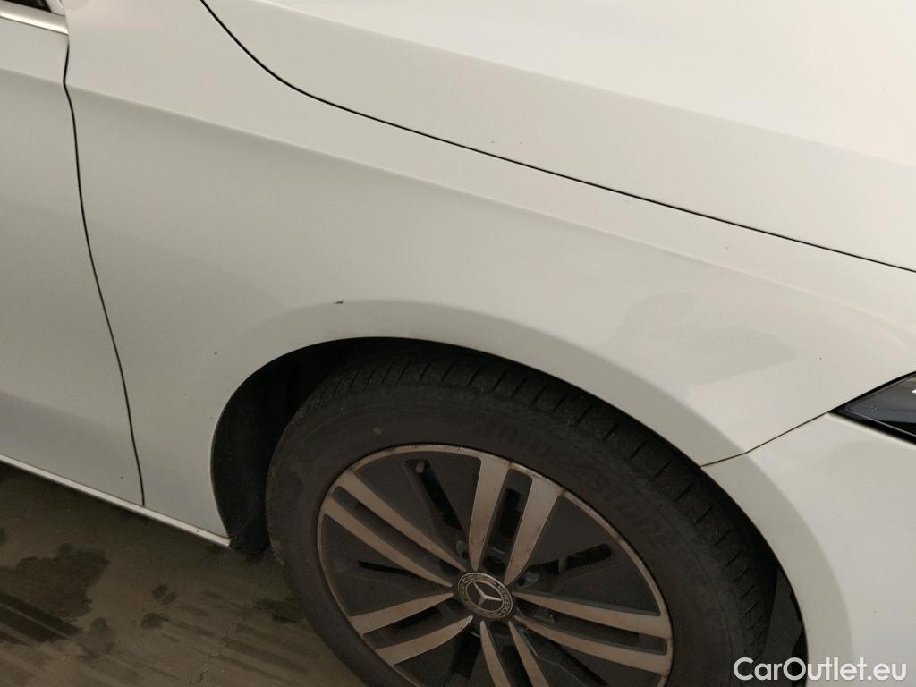  Mercedes  A-Klasse MERCEDES-BENZ Clase A / 2018 / 4P / sedán Sedán A 250 e #7