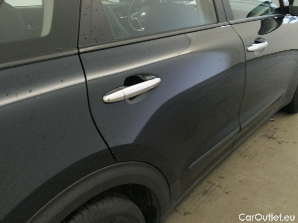  KIA  Niro KIA  / 2019 / 5P / crossover 1.6 GDi HEV 104kW (141CV) Drive #27