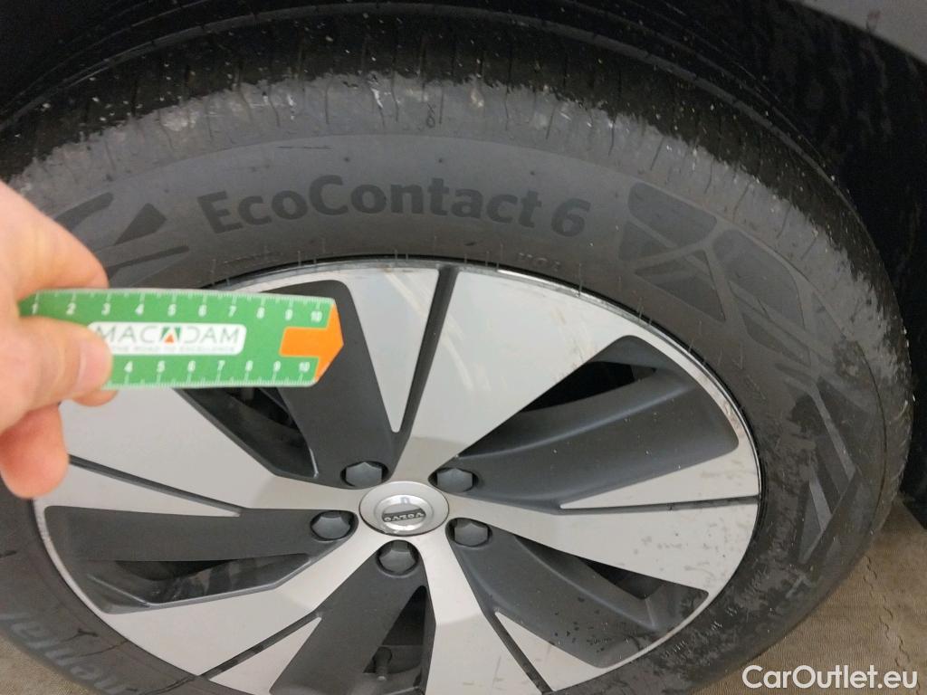  Volvo  XC 40 VOLVO XC40 / 2017 / 5P / todoterreno 1.5 T5 Twin Business Plus Auto #2