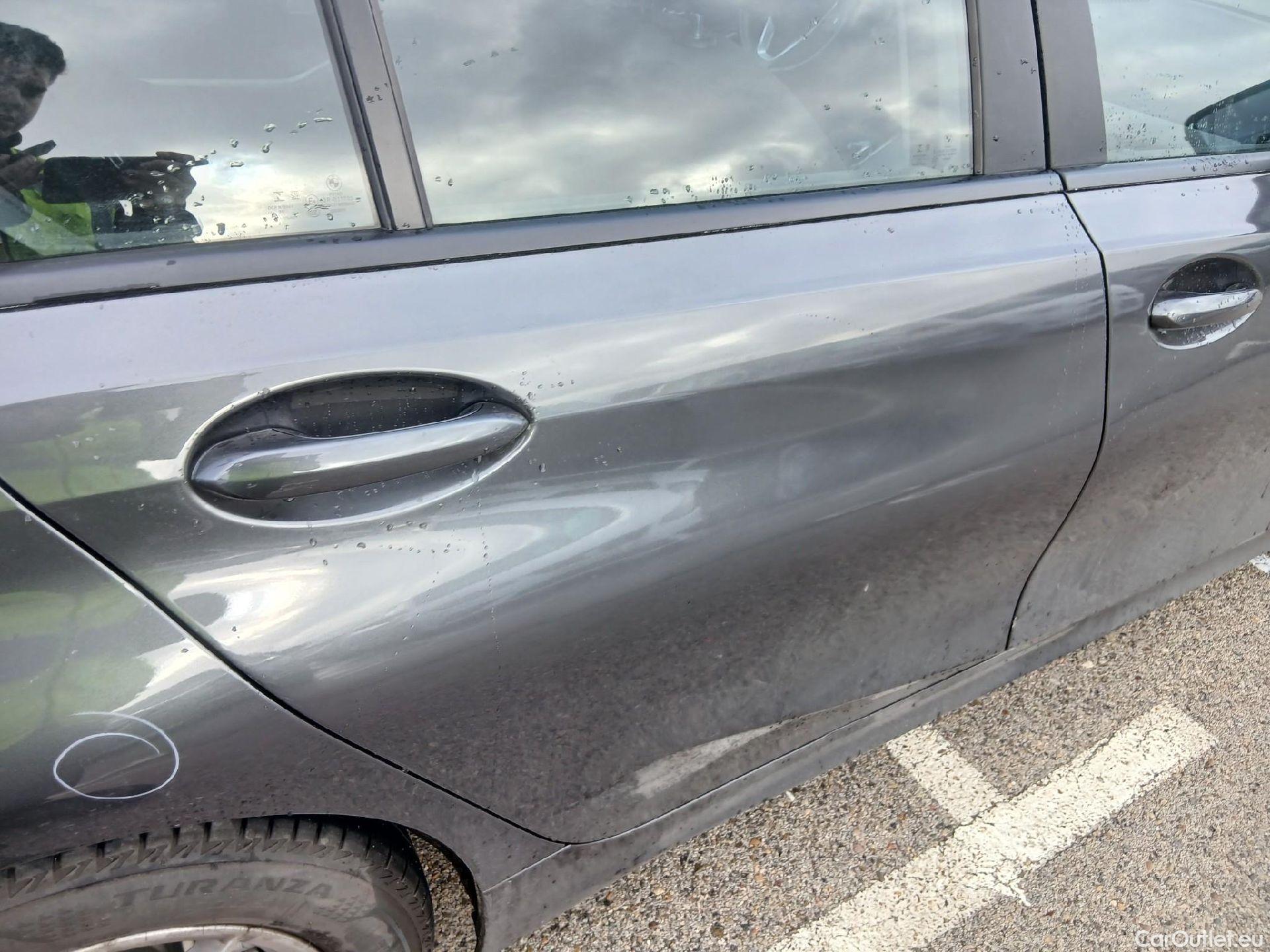  Bmw  Serie 3 BMW  / 2018 / 4P / sedán 318d Auto. #13