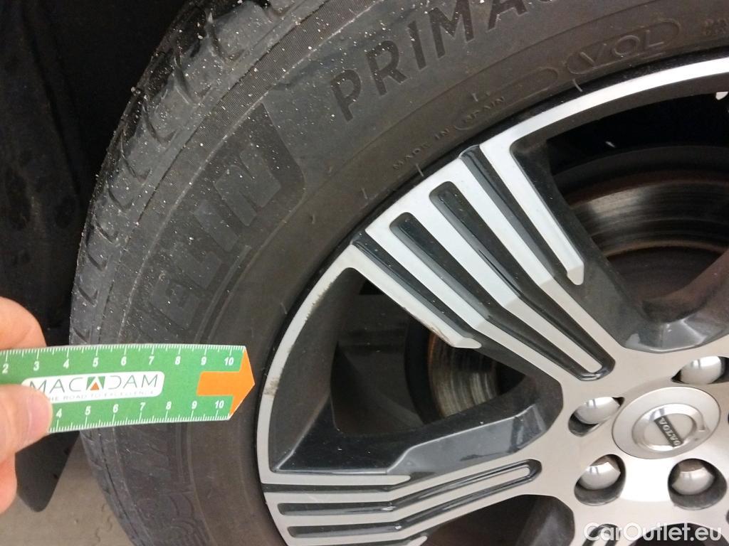  Volvo  XC 40 VOLVO XC40 / 2017 / 5P / todoterreno 1.5 T3 Inscription Auto #2