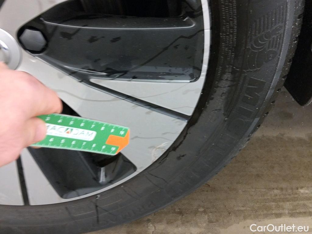  Volvo  XC 40 VOLVO XC40 / 2017 / 5P / todoterreno 1.5 T5 Twin Business Plus Auto #4