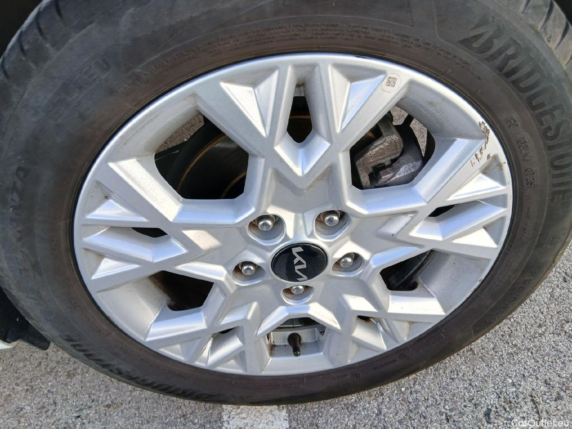  KIA  Cee'd KIA Ceed / 2021 / 5P / berlina con portón 1.6 MHEV iMT 100kW (136CV) Drive #12